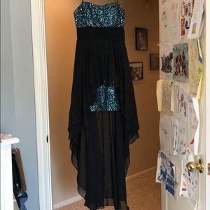 Sequenced Strapless homecoming dress